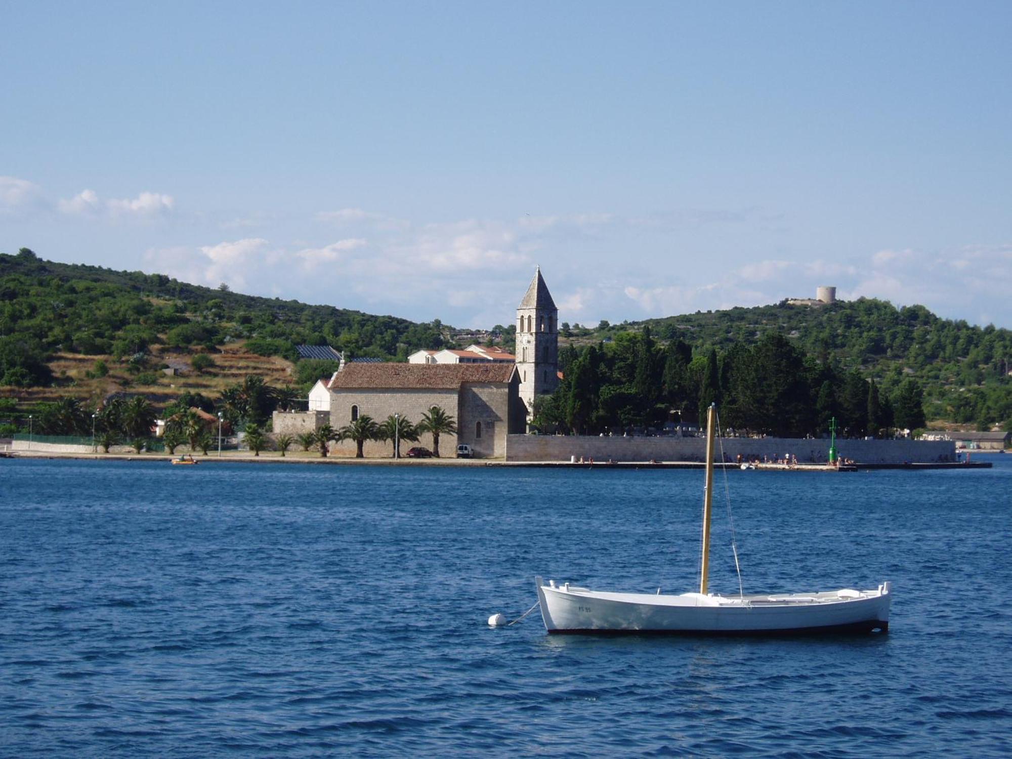 Holiday Home Isabella Βις Εξωτερικό φωτογραφία
